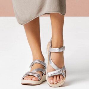 Earth Silver Women's Sandals